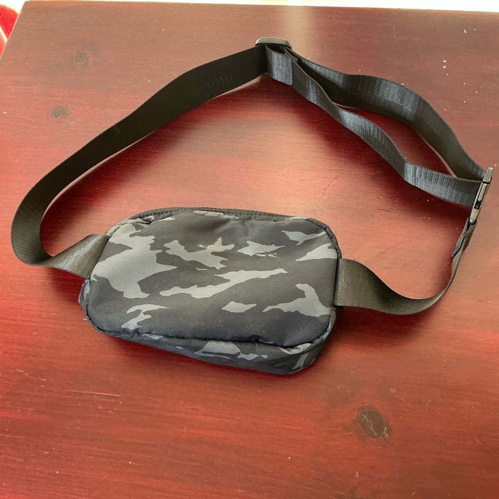 Men's Black Camouflage Belt Bag